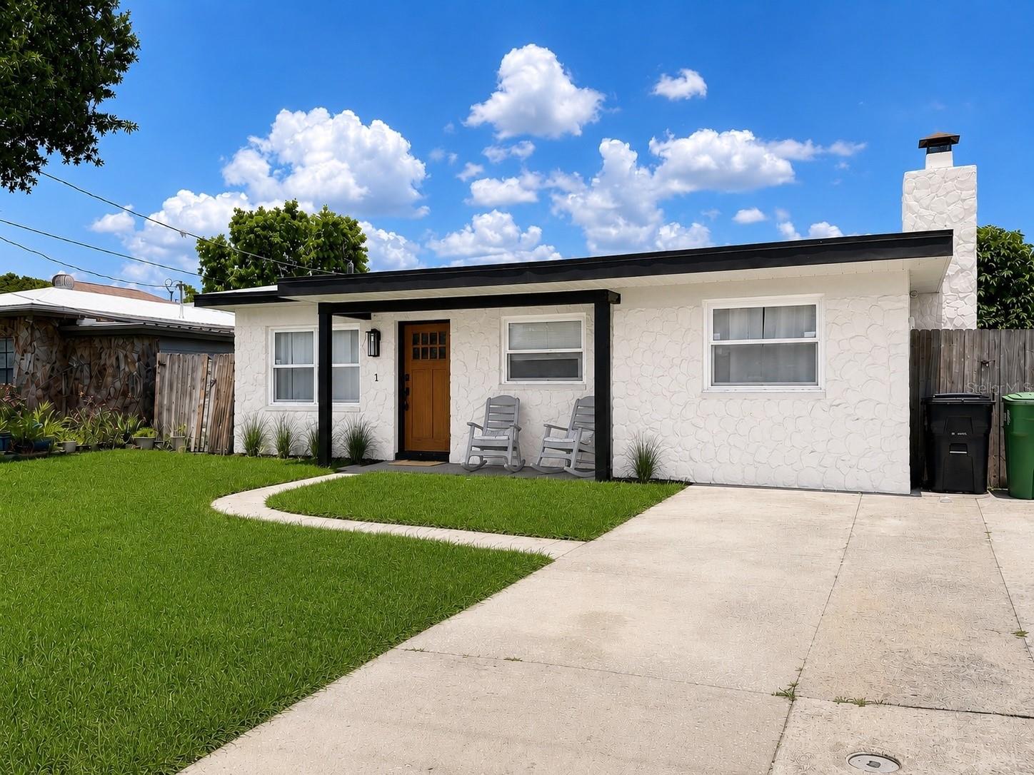 3313 W Kathleen St