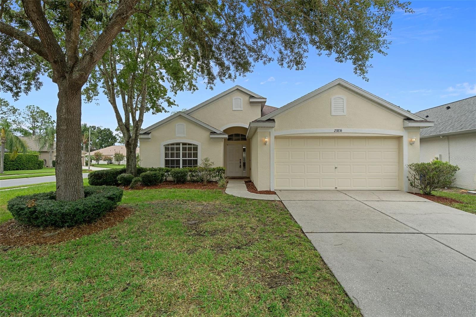 23836 Hastings  Way photo 1