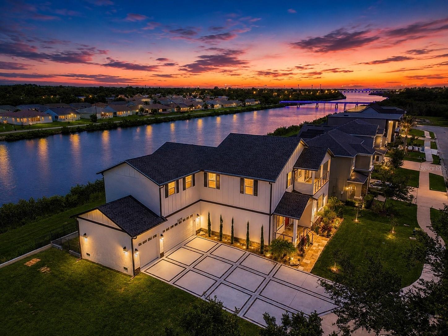 3426 Channelside CT photo 1