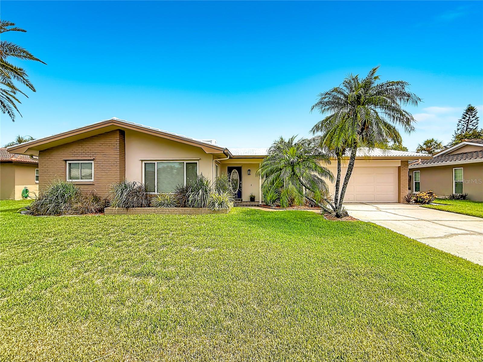 2178 Waterside Dr