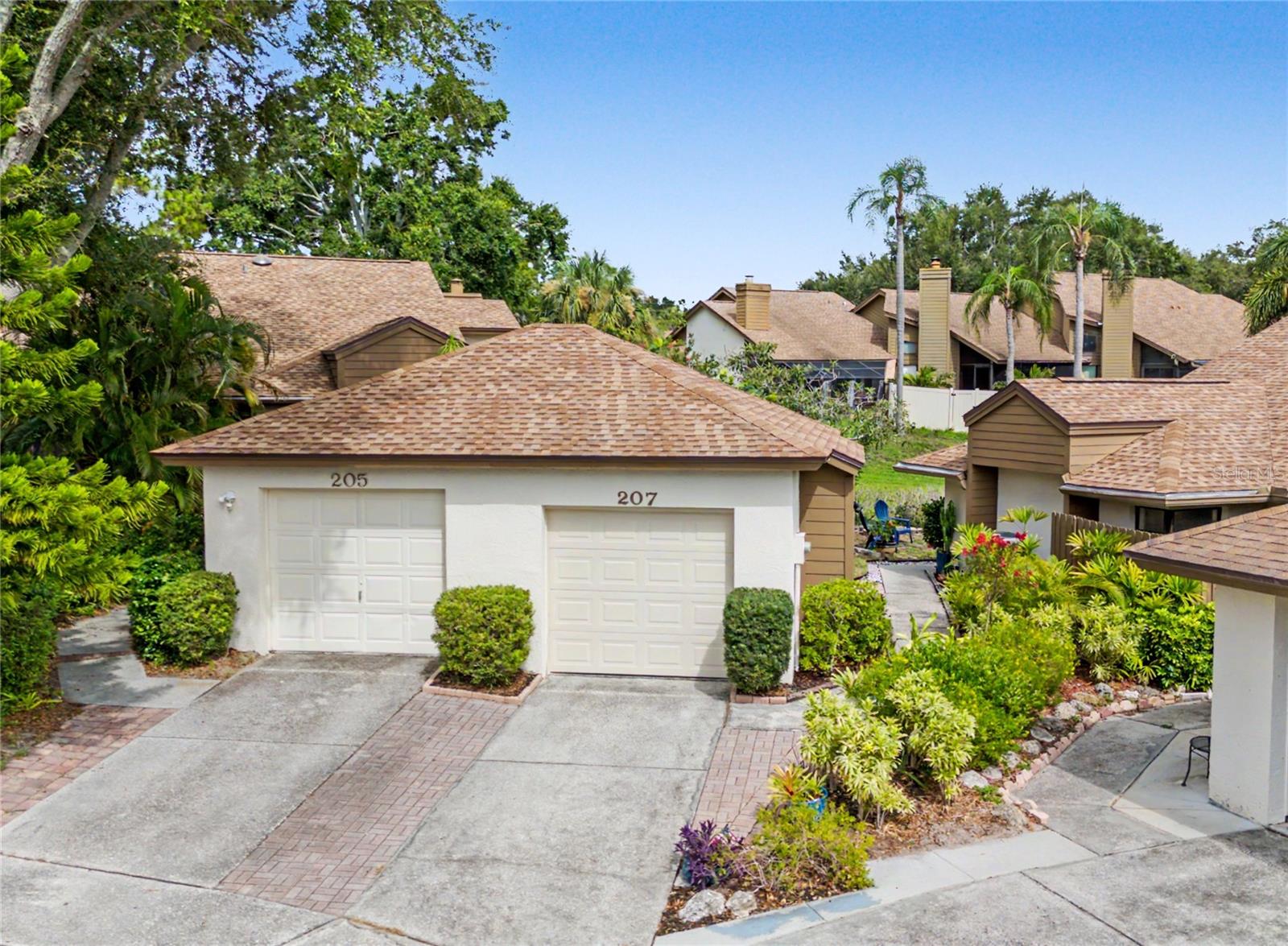 207 Lighthouse CT photo 1
