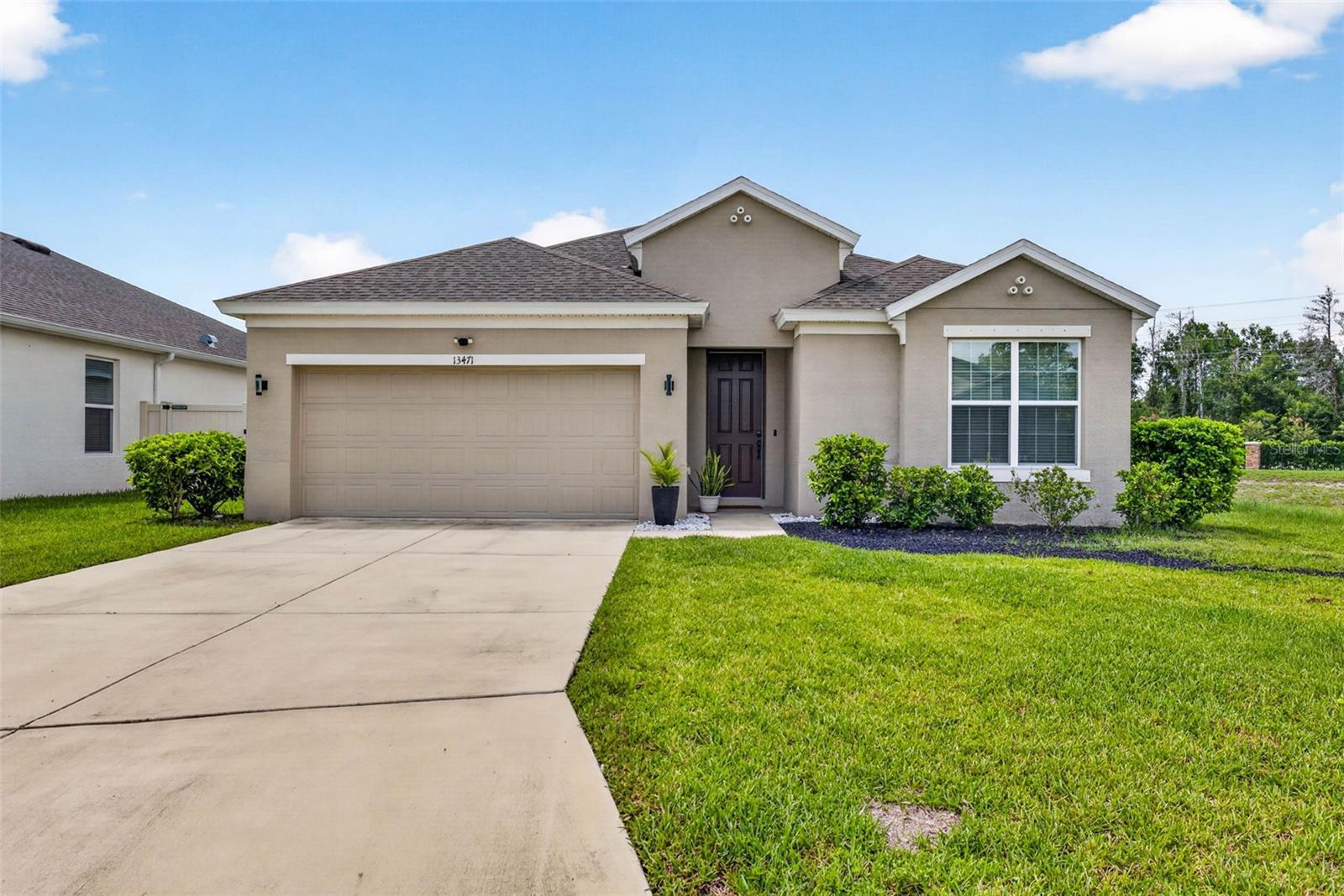 13471 Newport Shores Dr photo 1