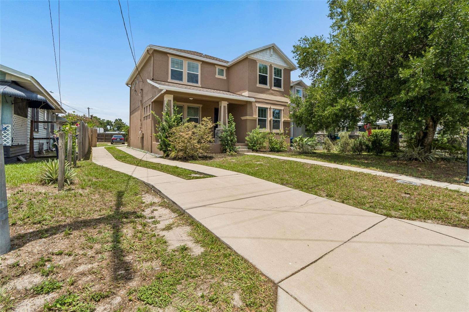 1216 E Giddens Ave photo 1