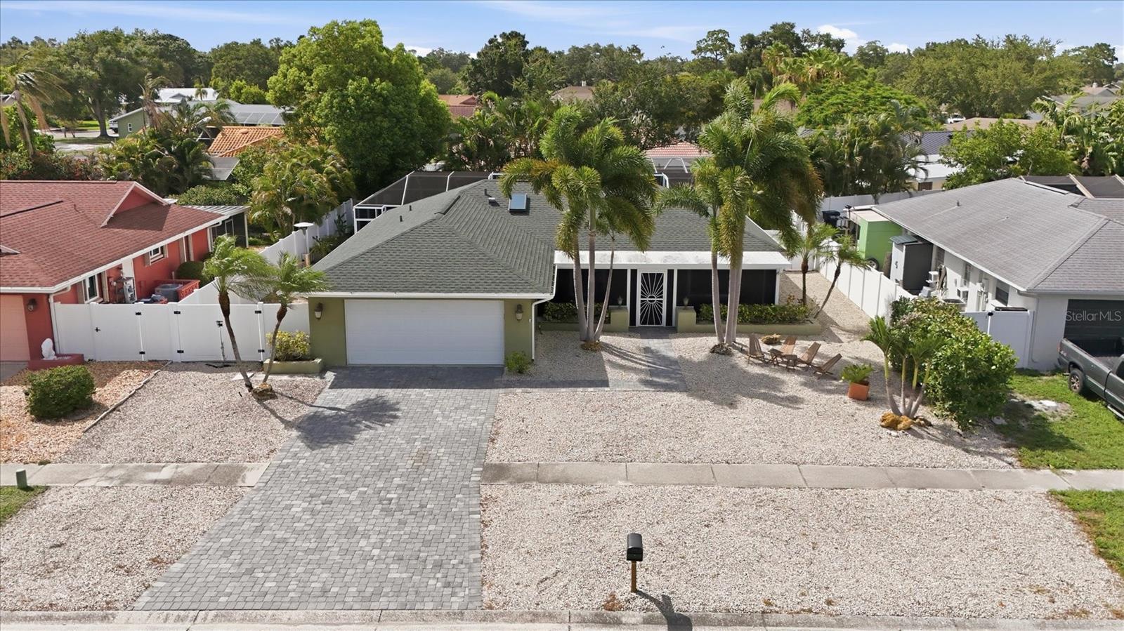 1833 Oak View Dr