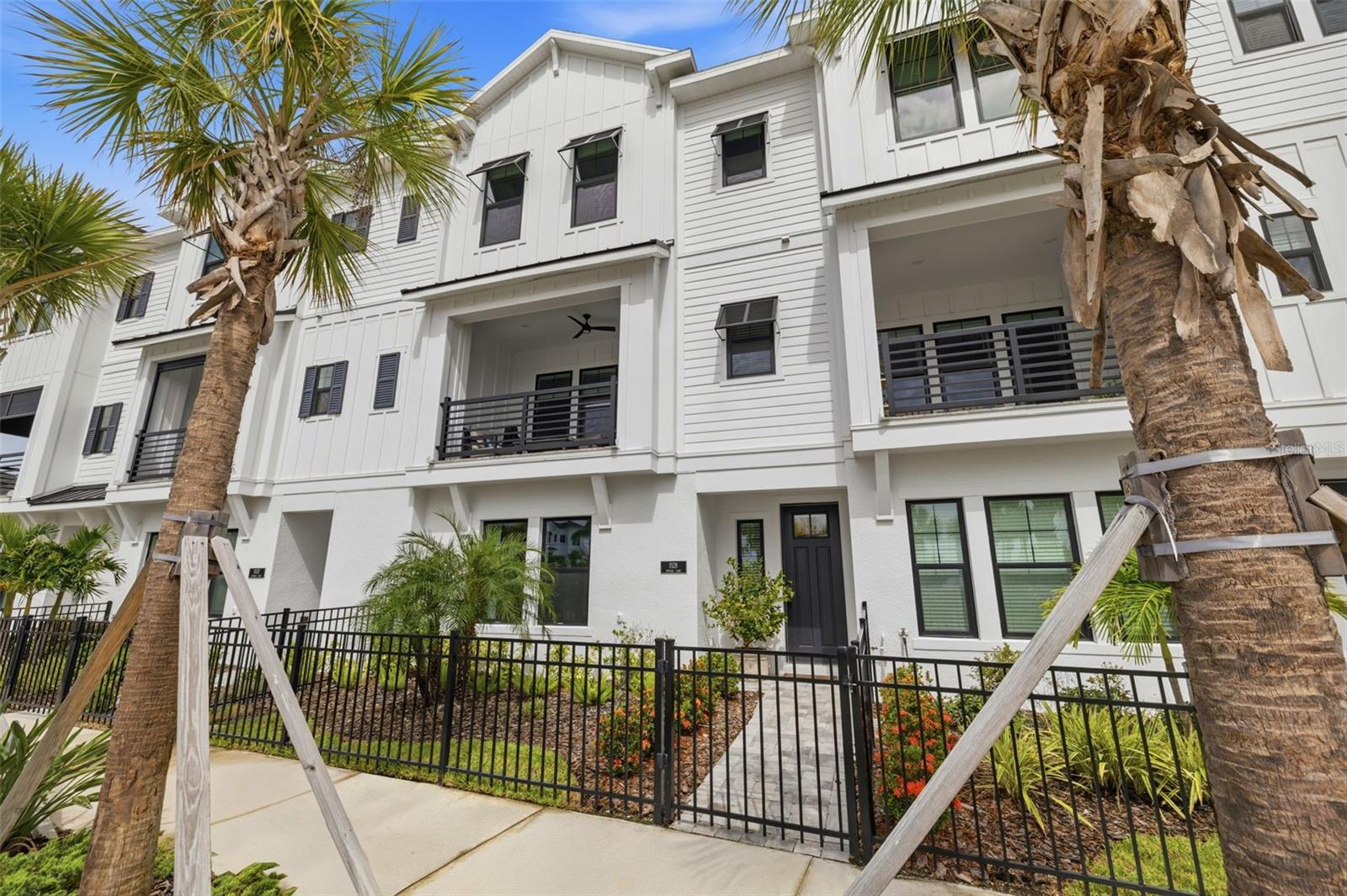 1528 Skysail Ln photo 1
