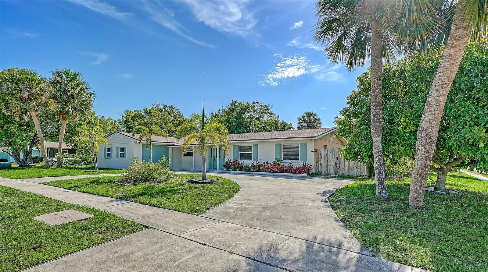 6515 Colonial Dr photo 1