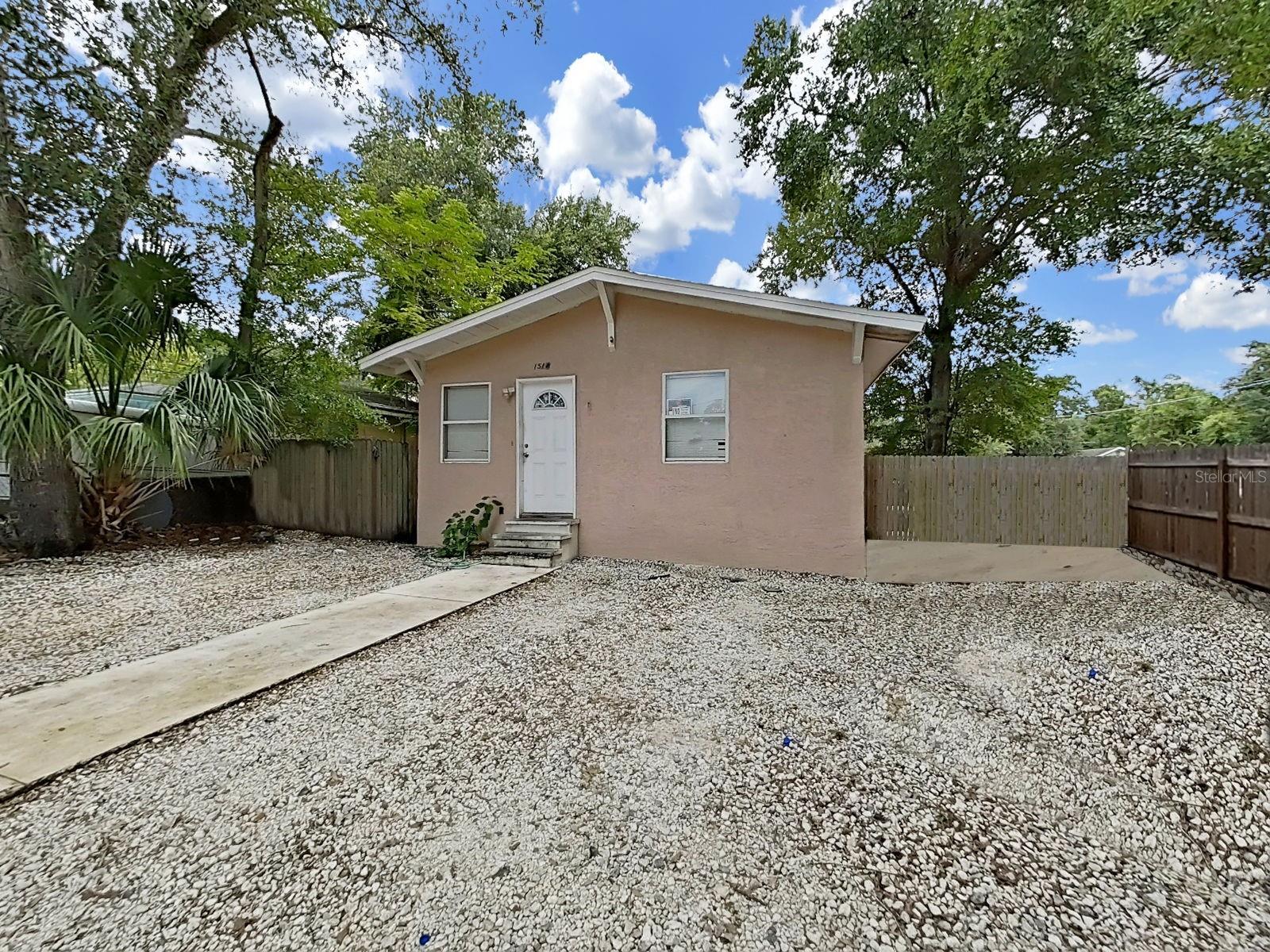 1514 E North Bay St