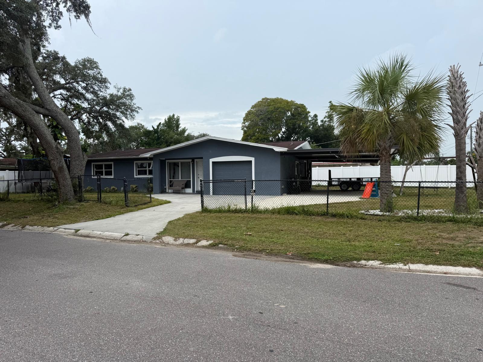 1827 Heather Ave photo 1