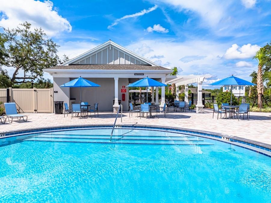 13654 Tropical Breeze Way