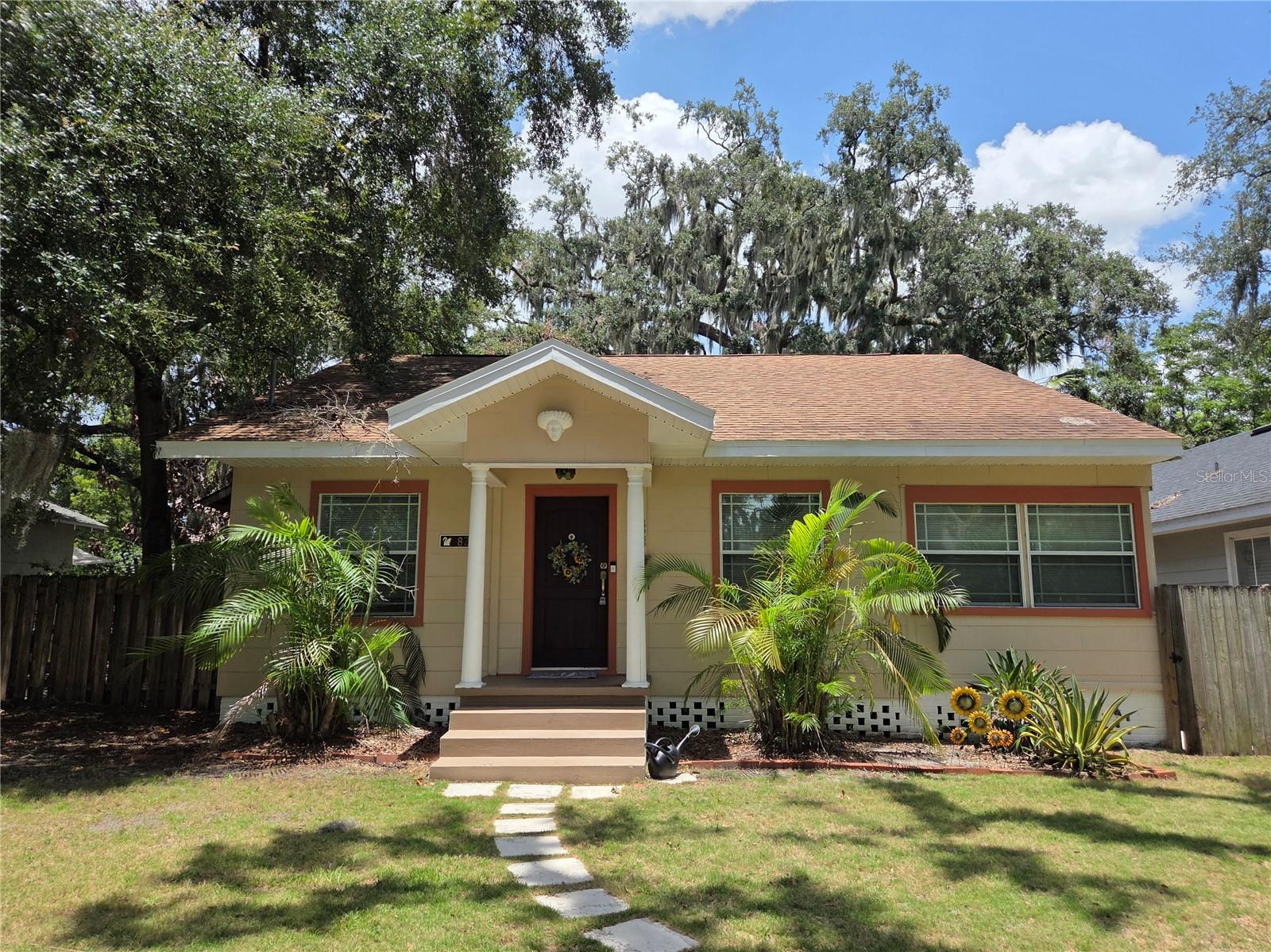 828 Osceola St photo 1