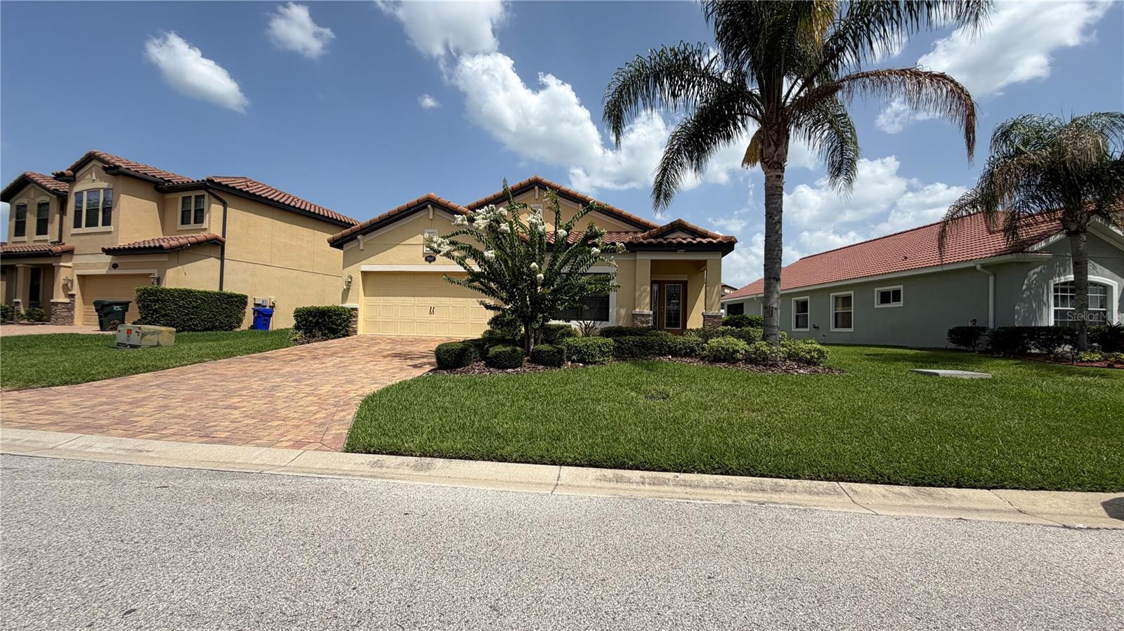 1947 Altavista Cir photo 1