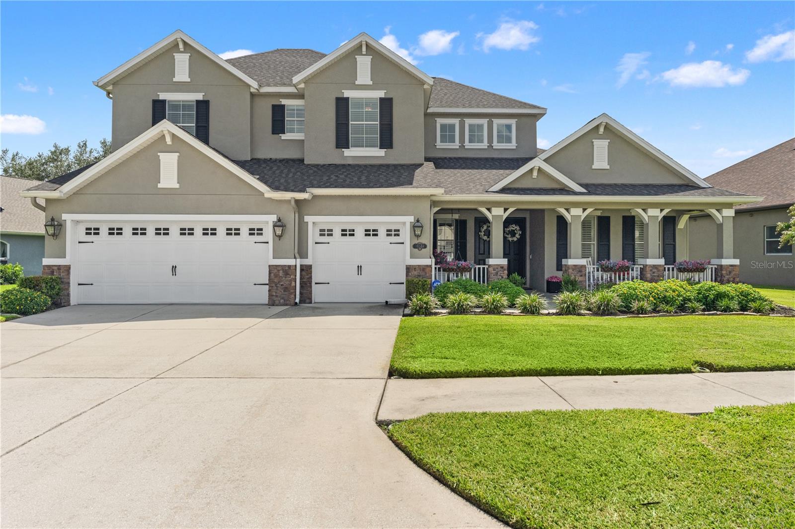 19304 Yellow Clover Dr photo 1