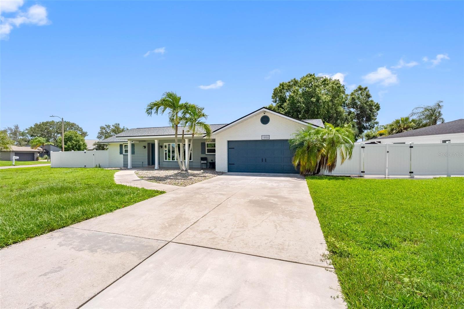 1950 Arvis Cir W
