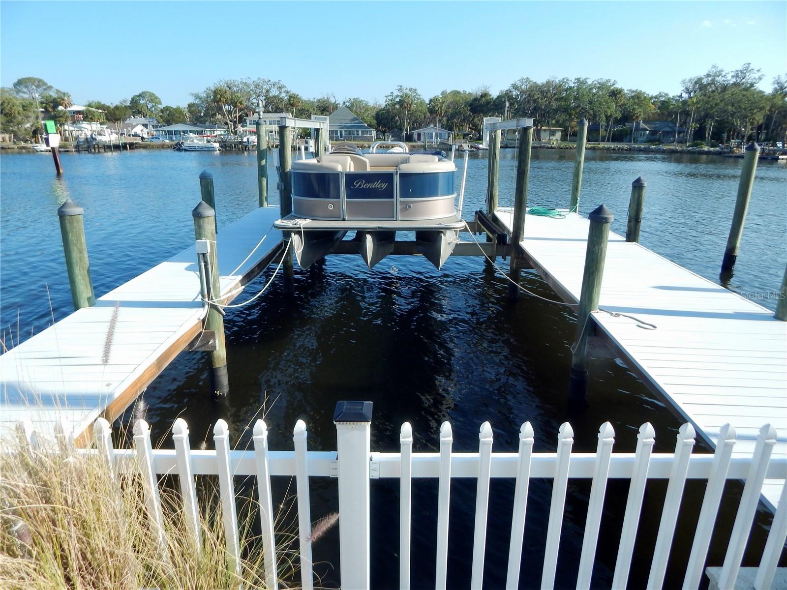 8025 Island Dr