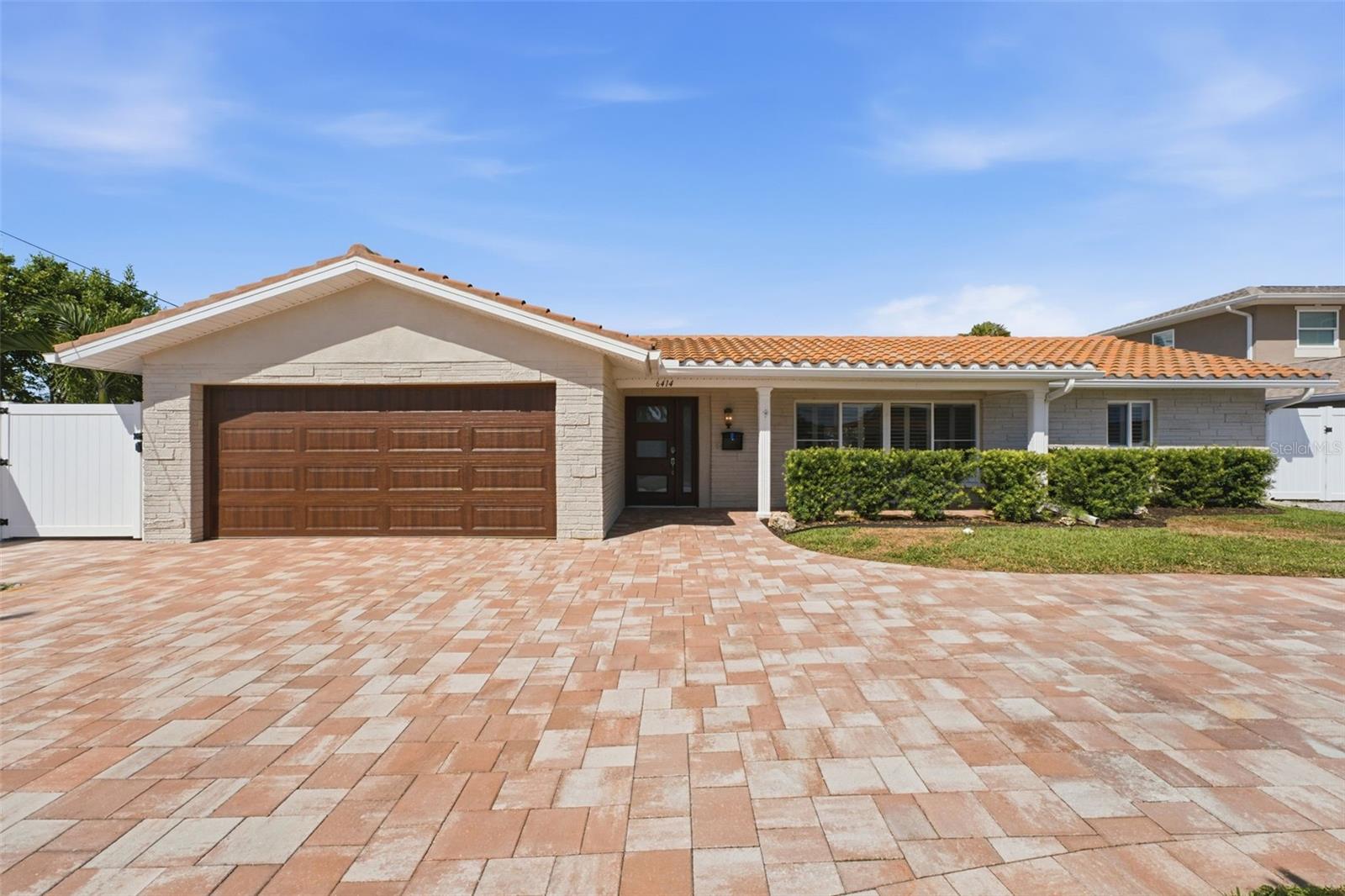 6414 2nd Palm Pt