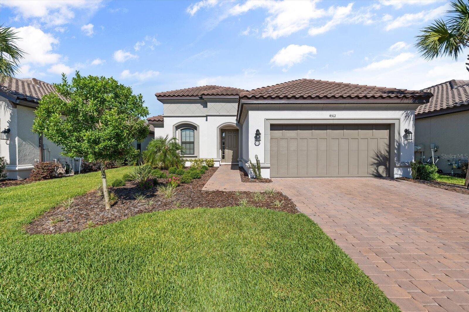 4512 Crestpoint Way photo 1