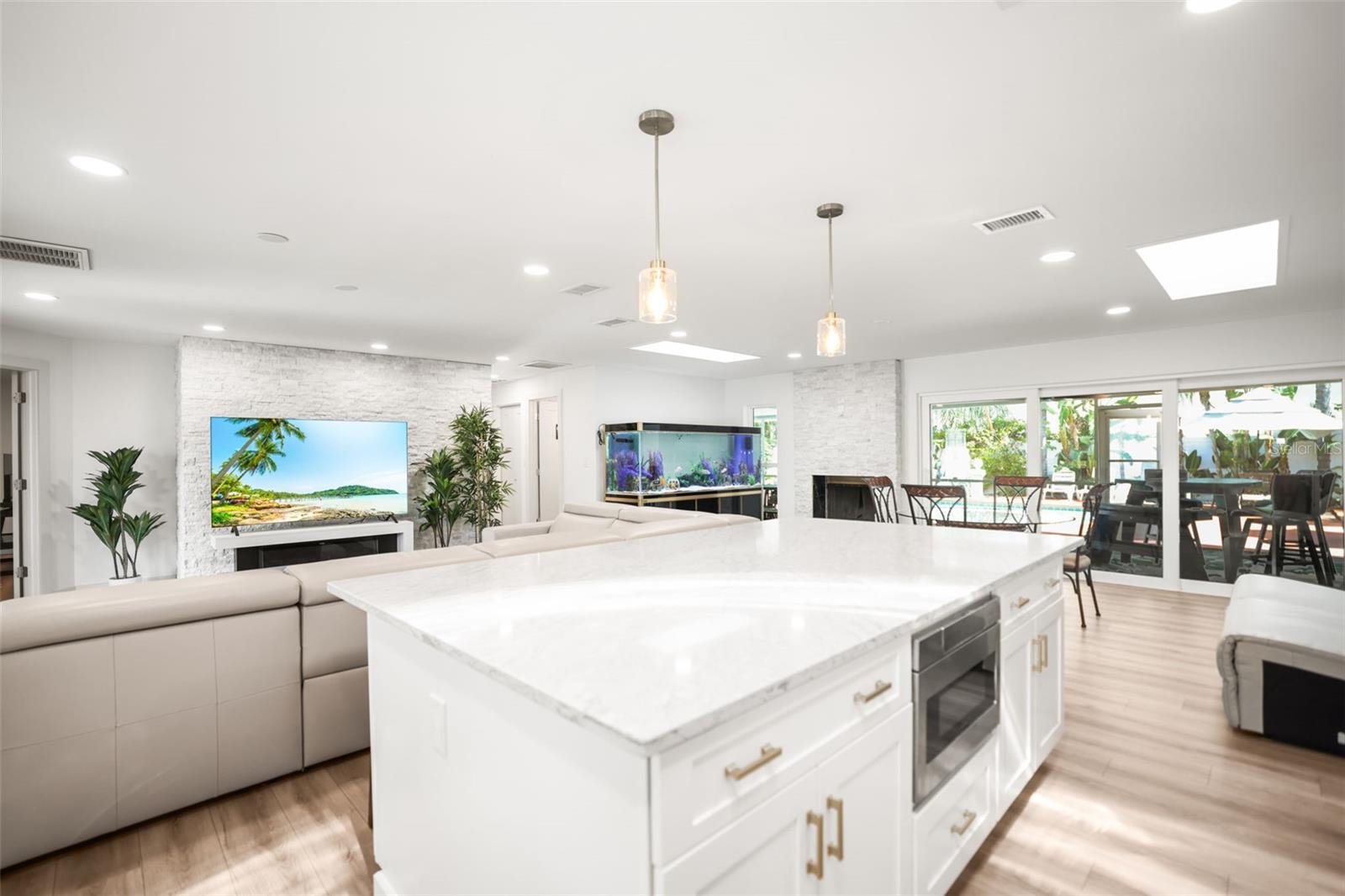 1981 Castille Dr