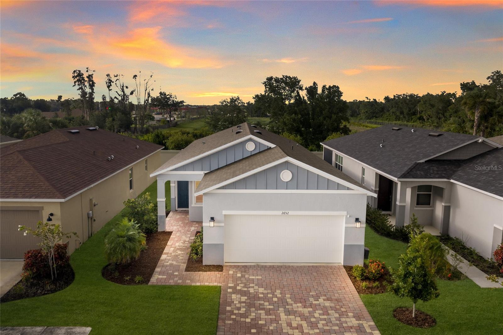 2652 89th Street Cir E photo 1