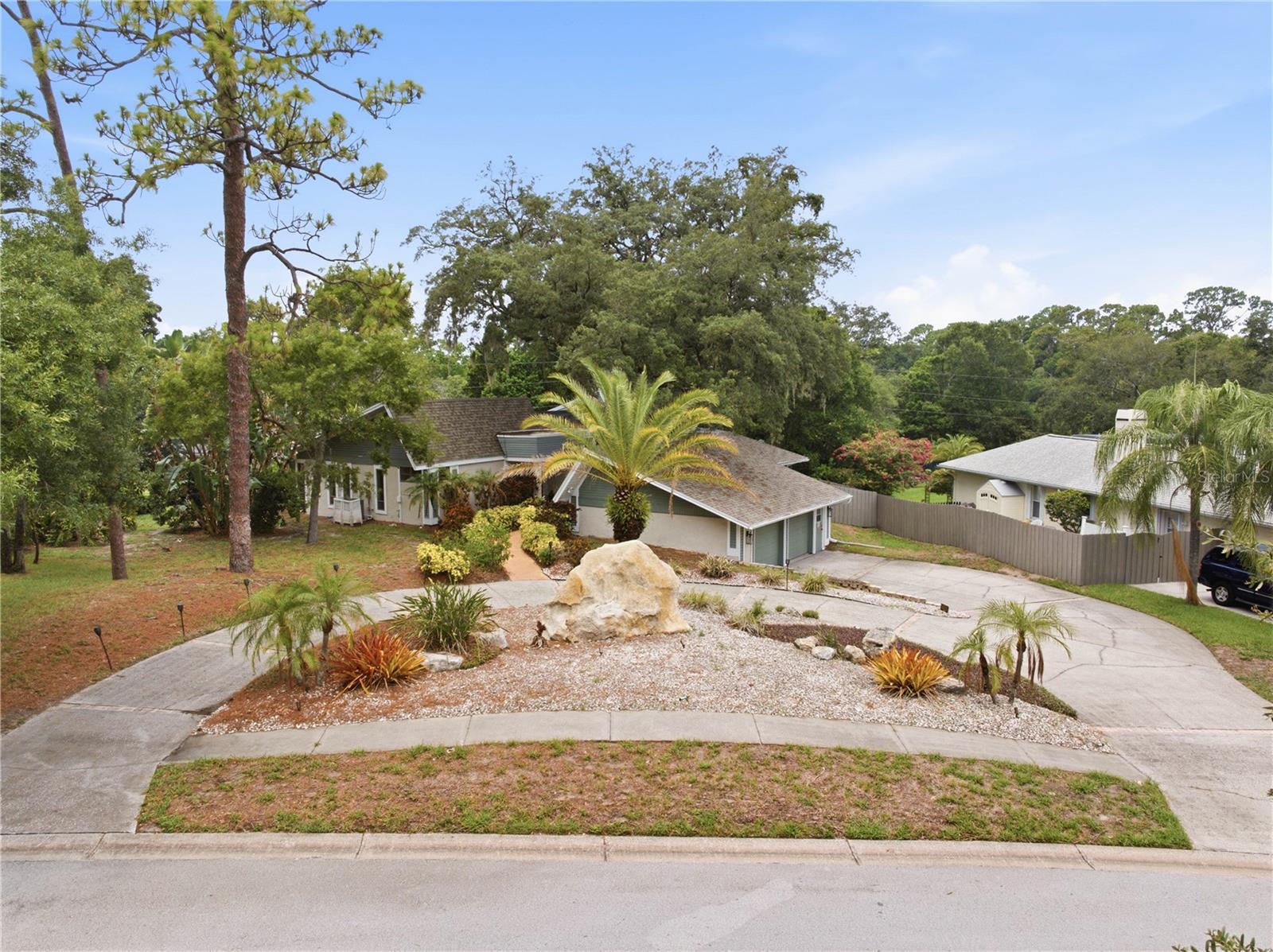 2860 Briarwood Ln