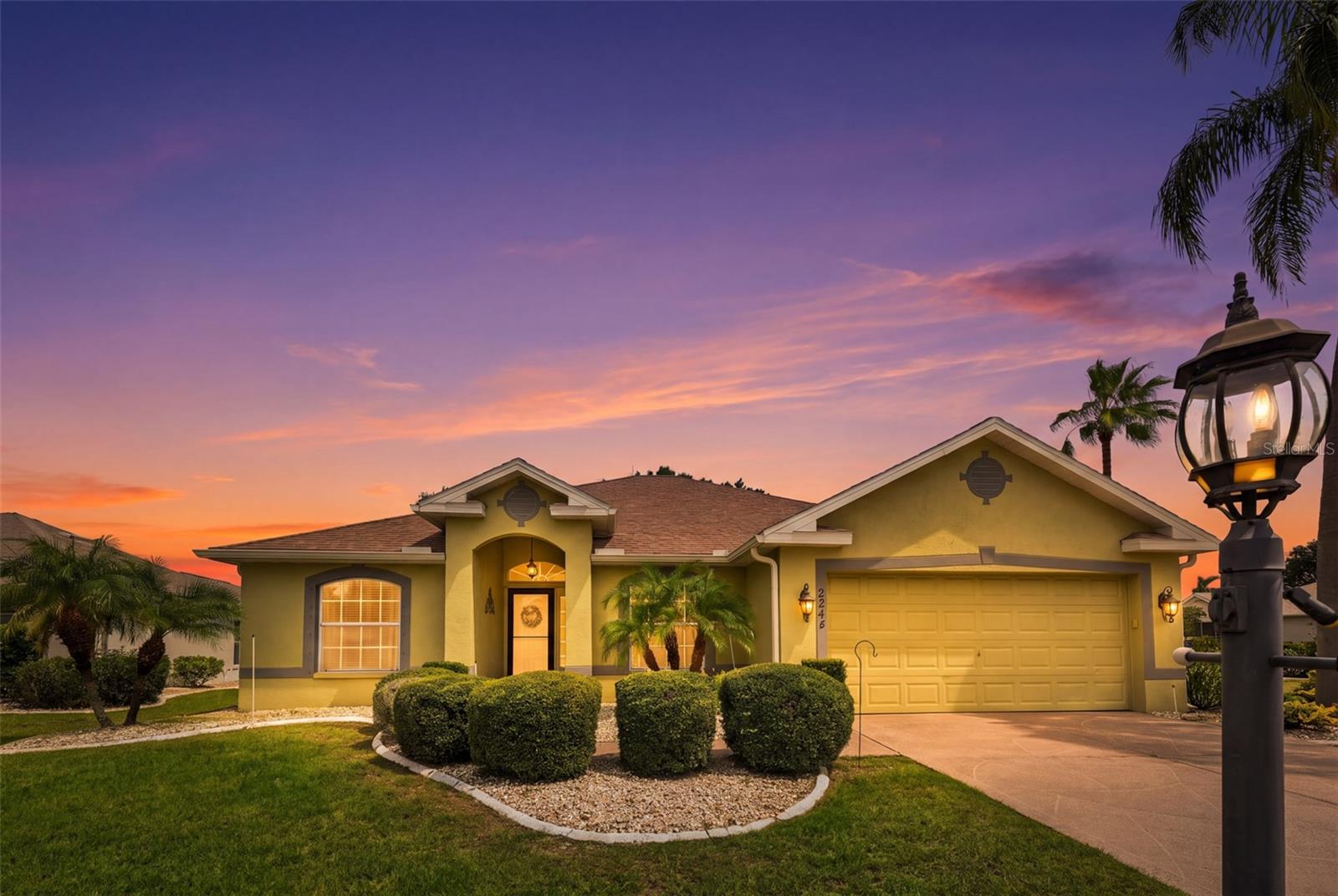 2242 W Del Webb Blvd photo 1