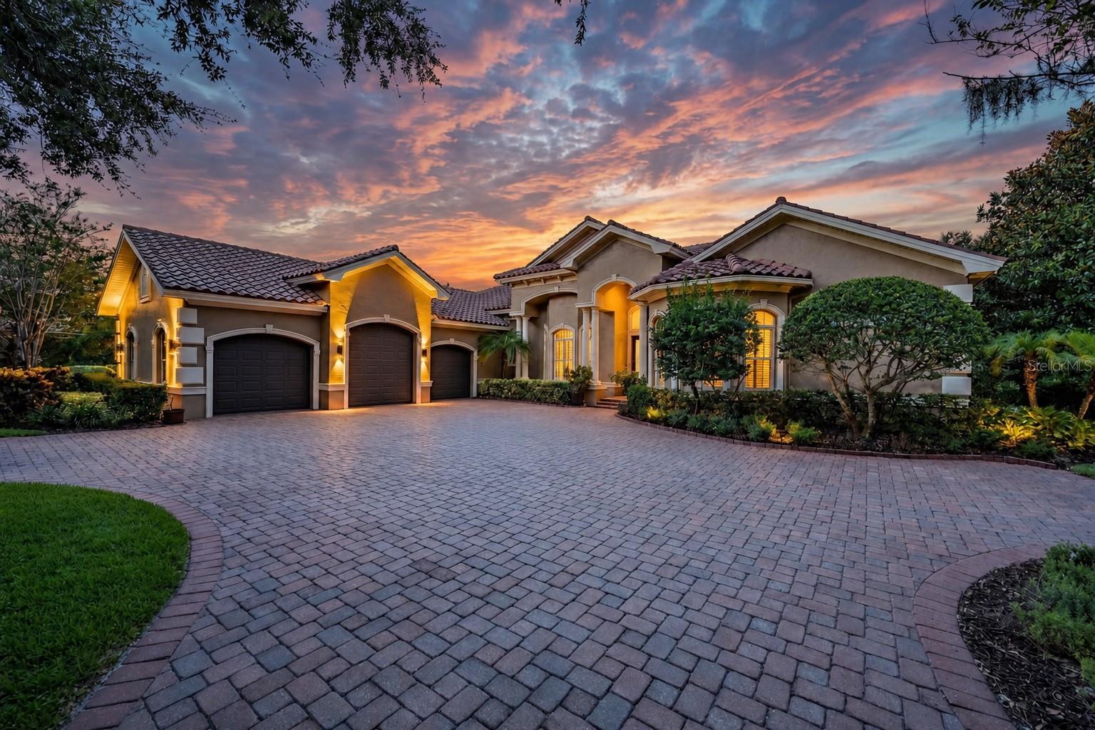 1306 Playmoor Dr photo 1