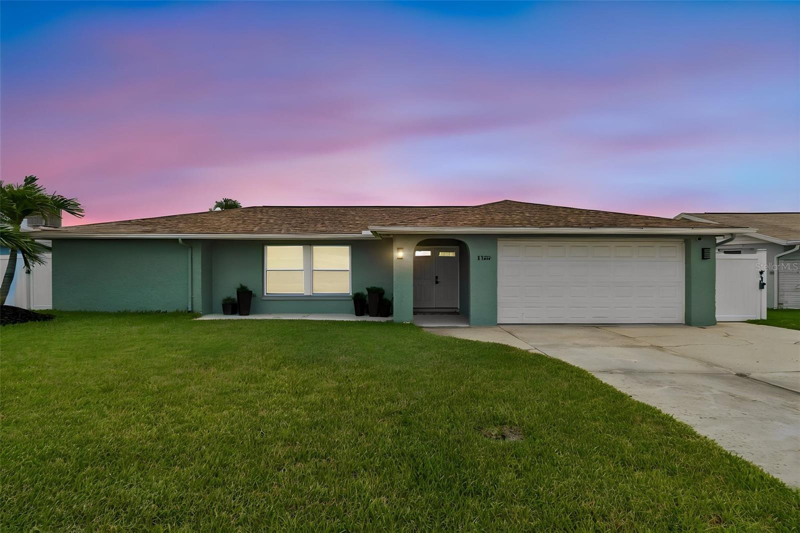 1166 Chancellor Dr photo 1