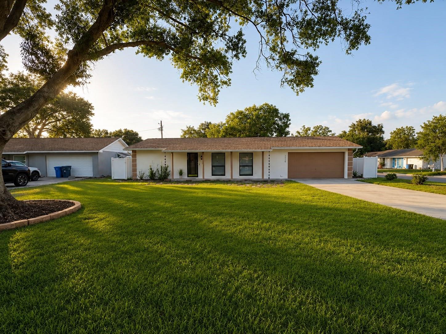 1210 Branda Vista Dr photo 1