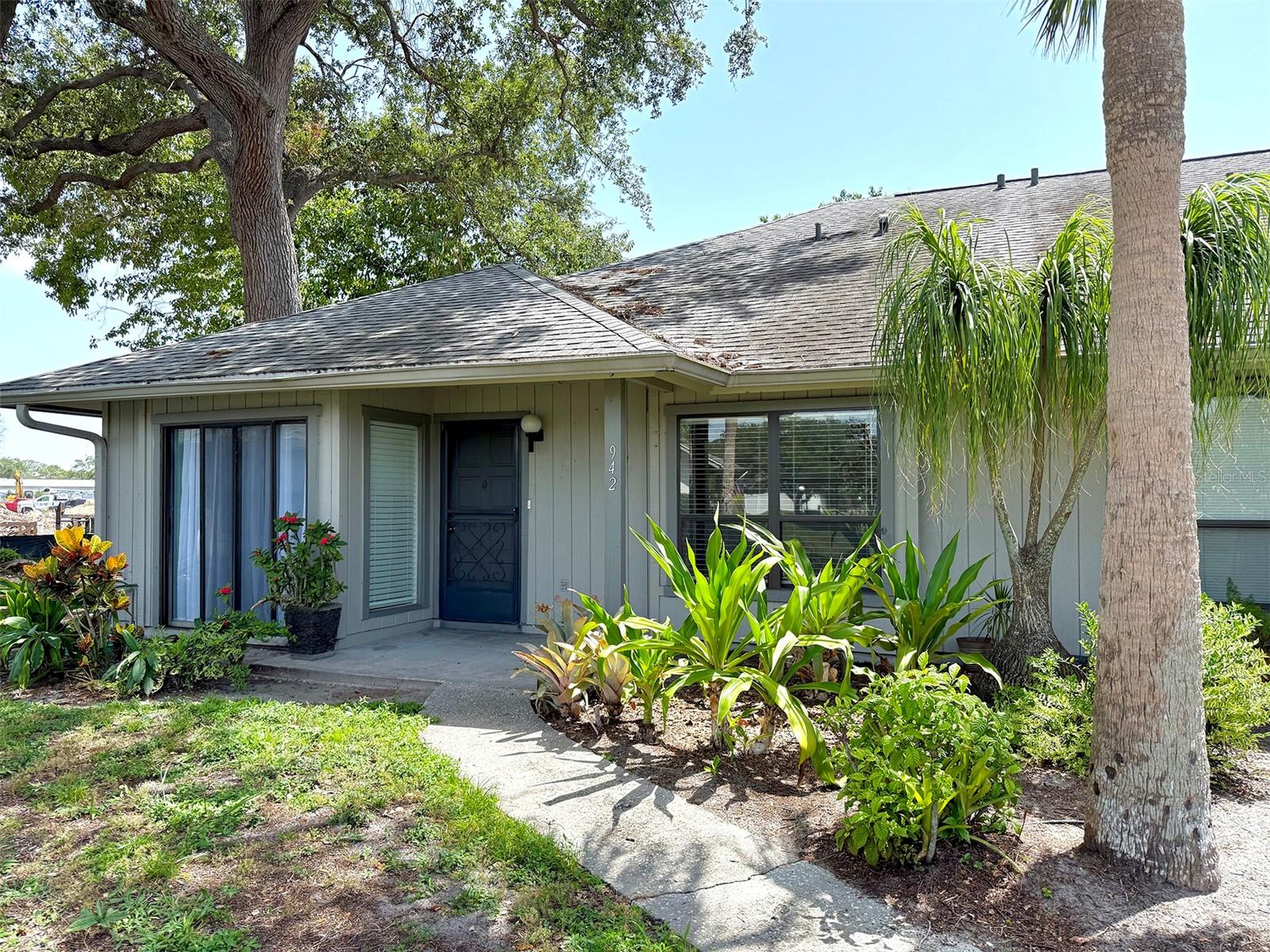 942 N Beneva Rd #V28 photo 1