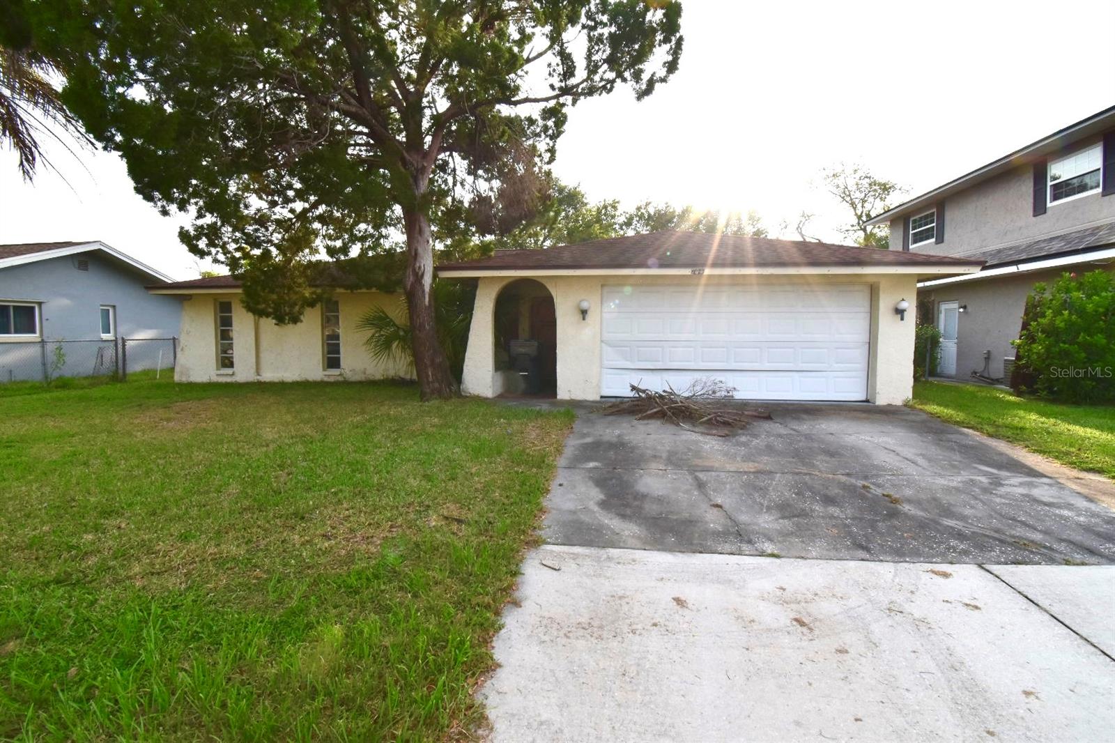 704 Lemonwood Dr photo 1