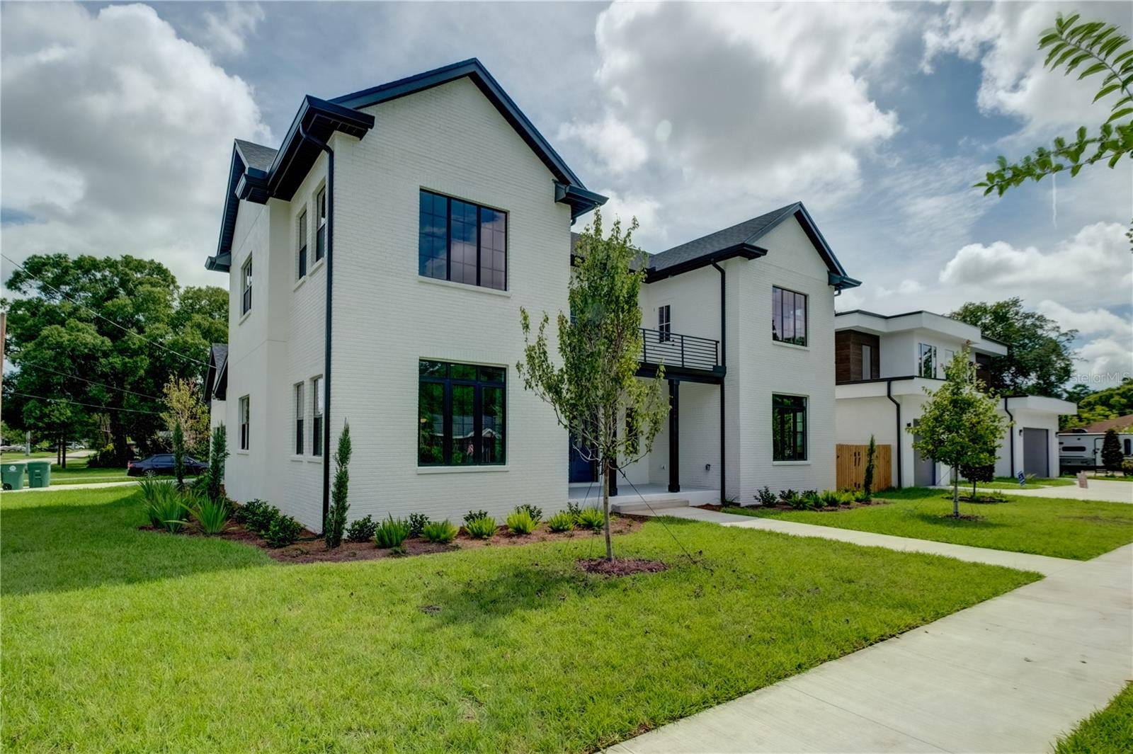 805 W Indiana Ave