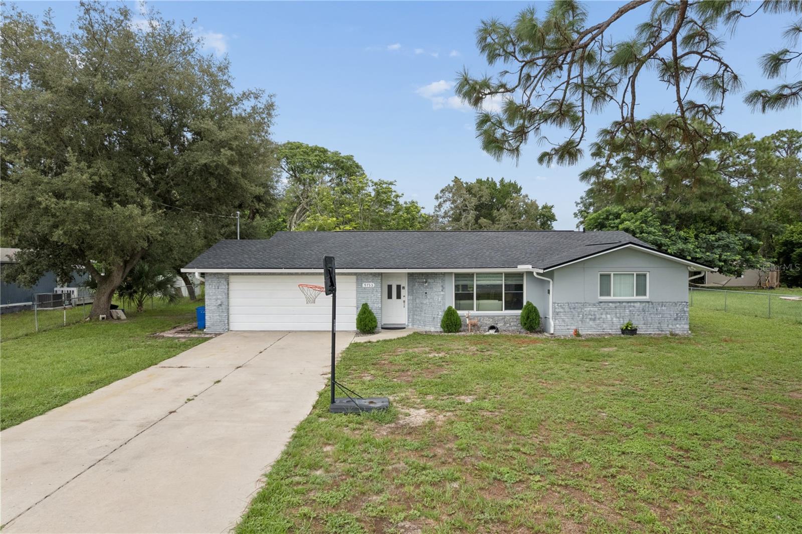 9733 Dick St photo 1