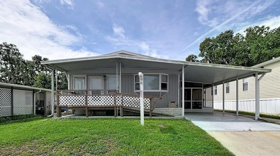 526 Cassandra Ln photo 1