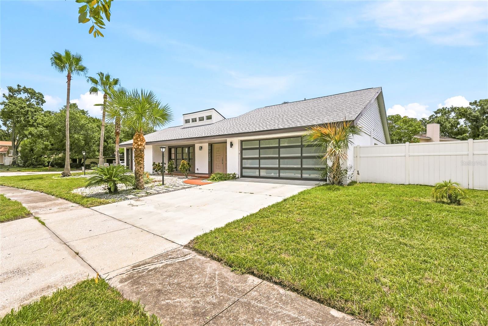 8215 LA Serena Dr
