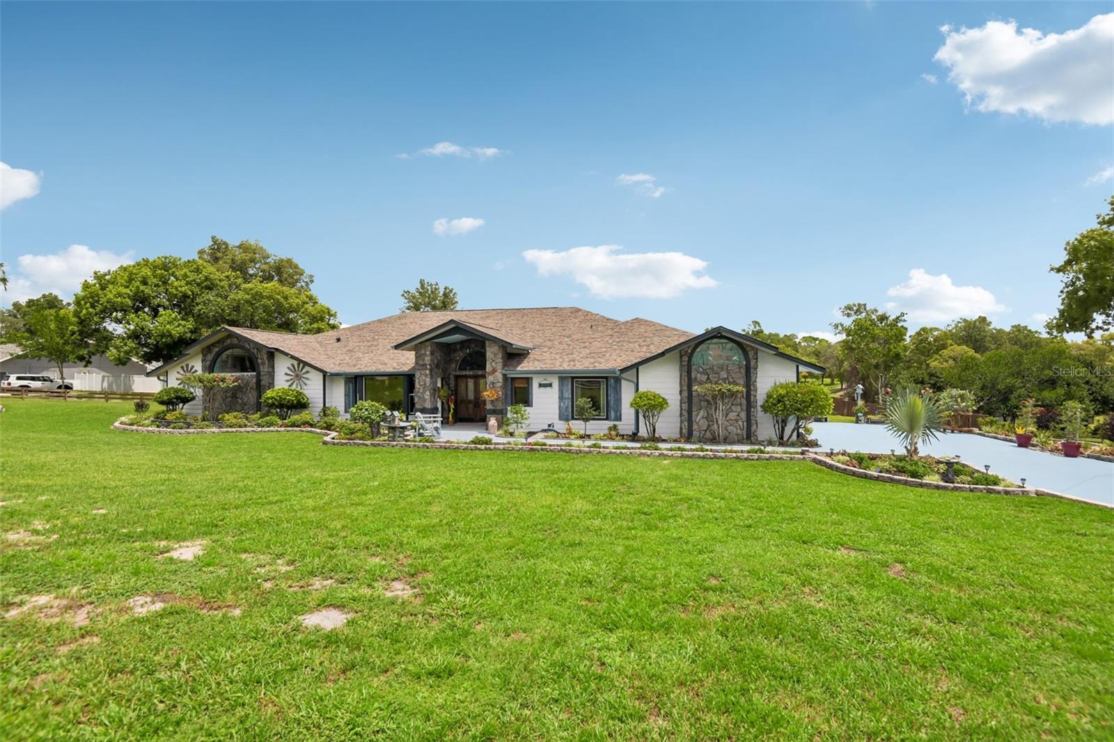 5318 Sandra Dr photo 1