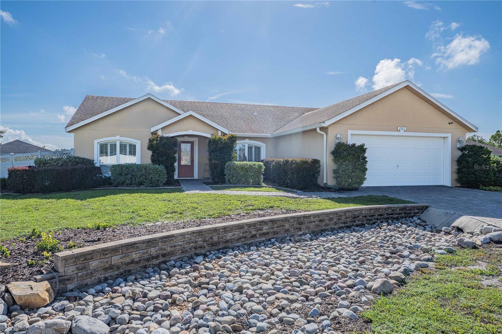 205 Thomas CT photo 1