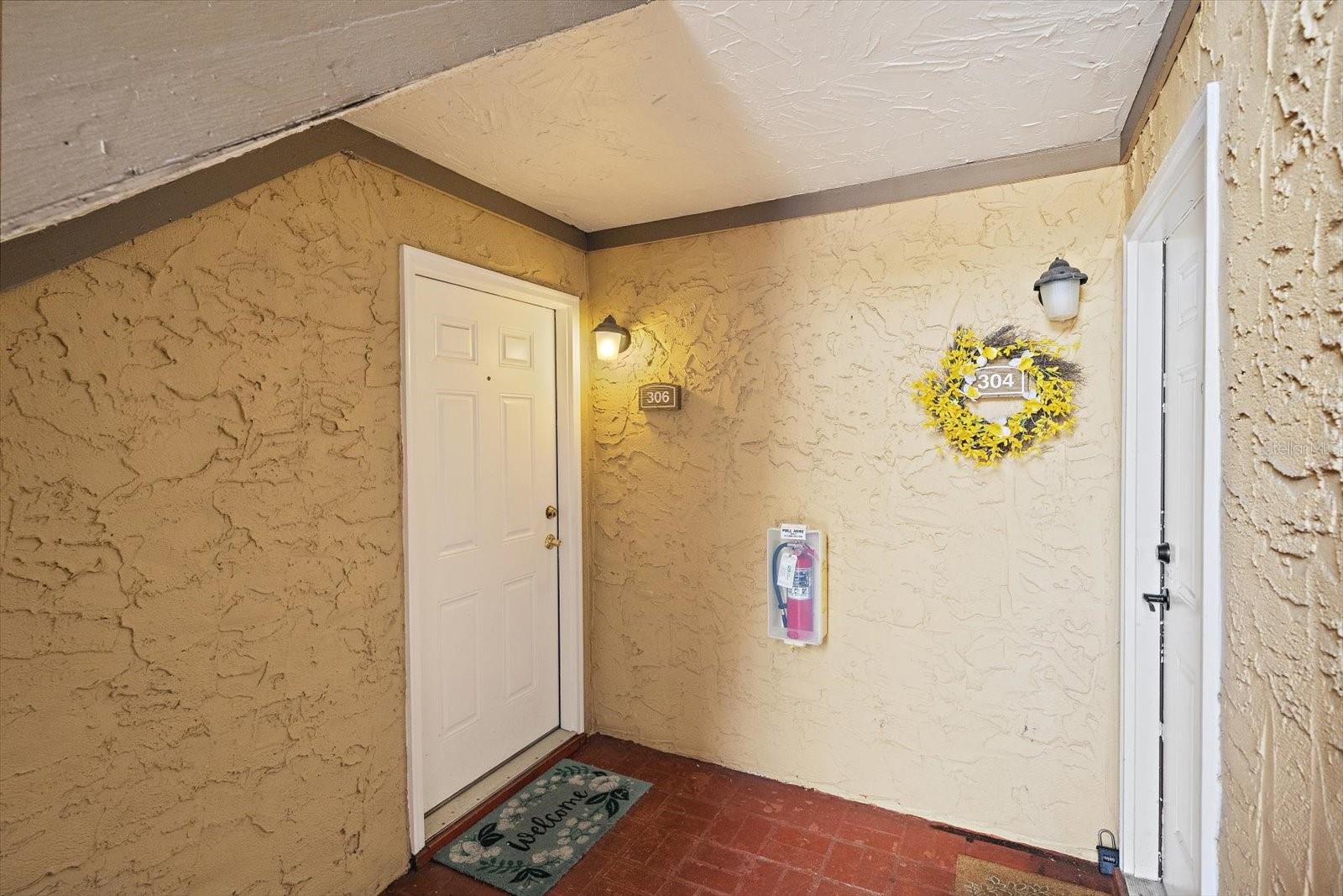 1927 Toucan Way #306