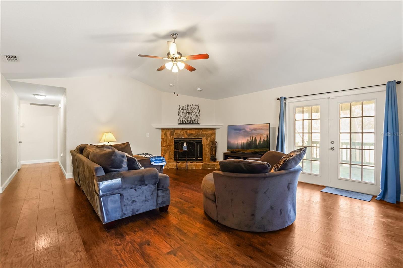 1922 Matthew CT
