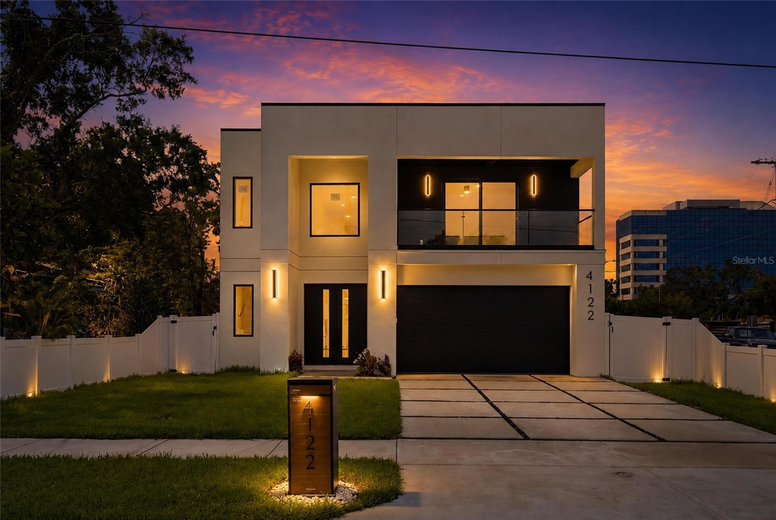 4122 W Nassau St
