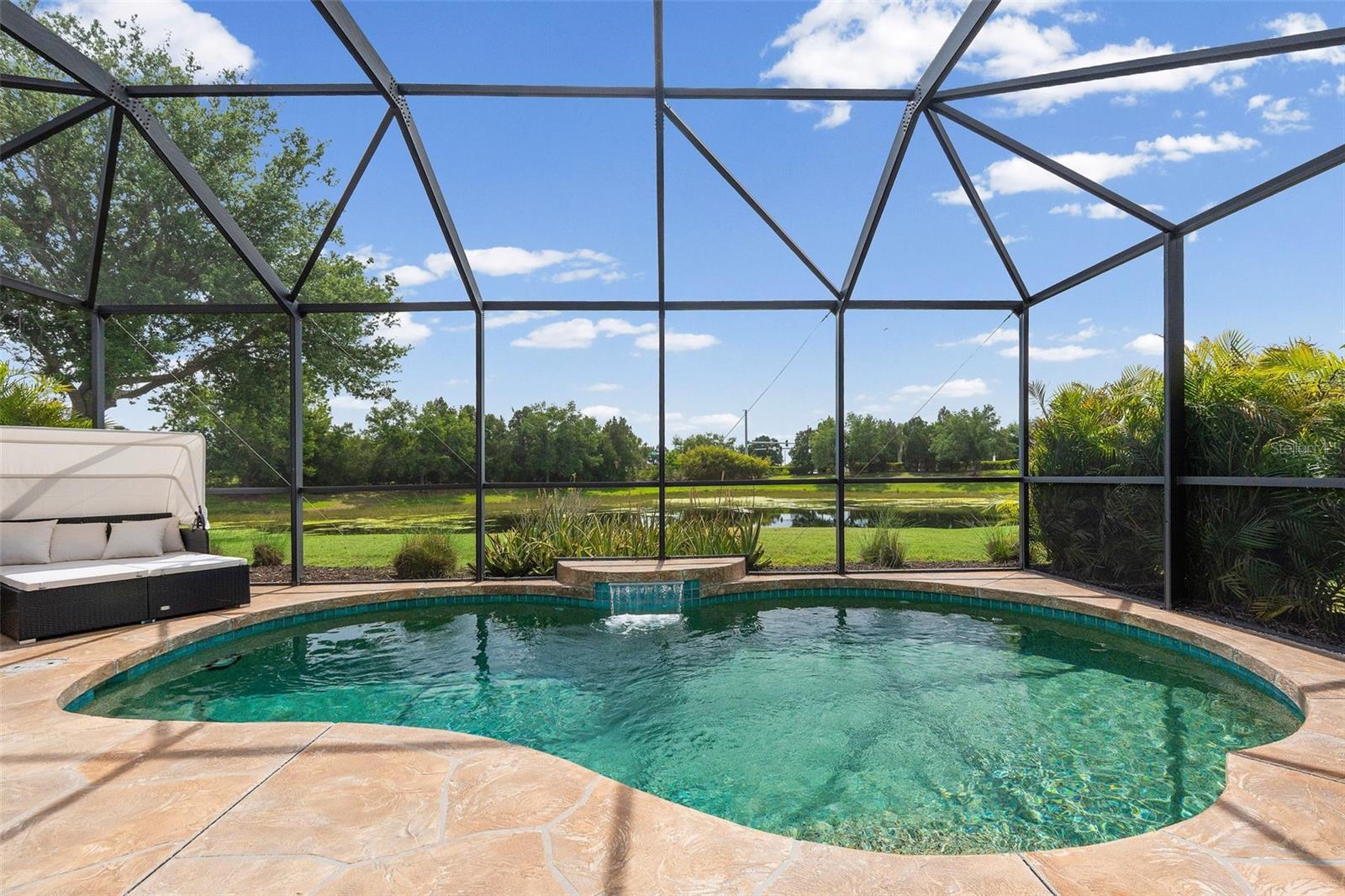 11904 Forest Park Cir photo 1
