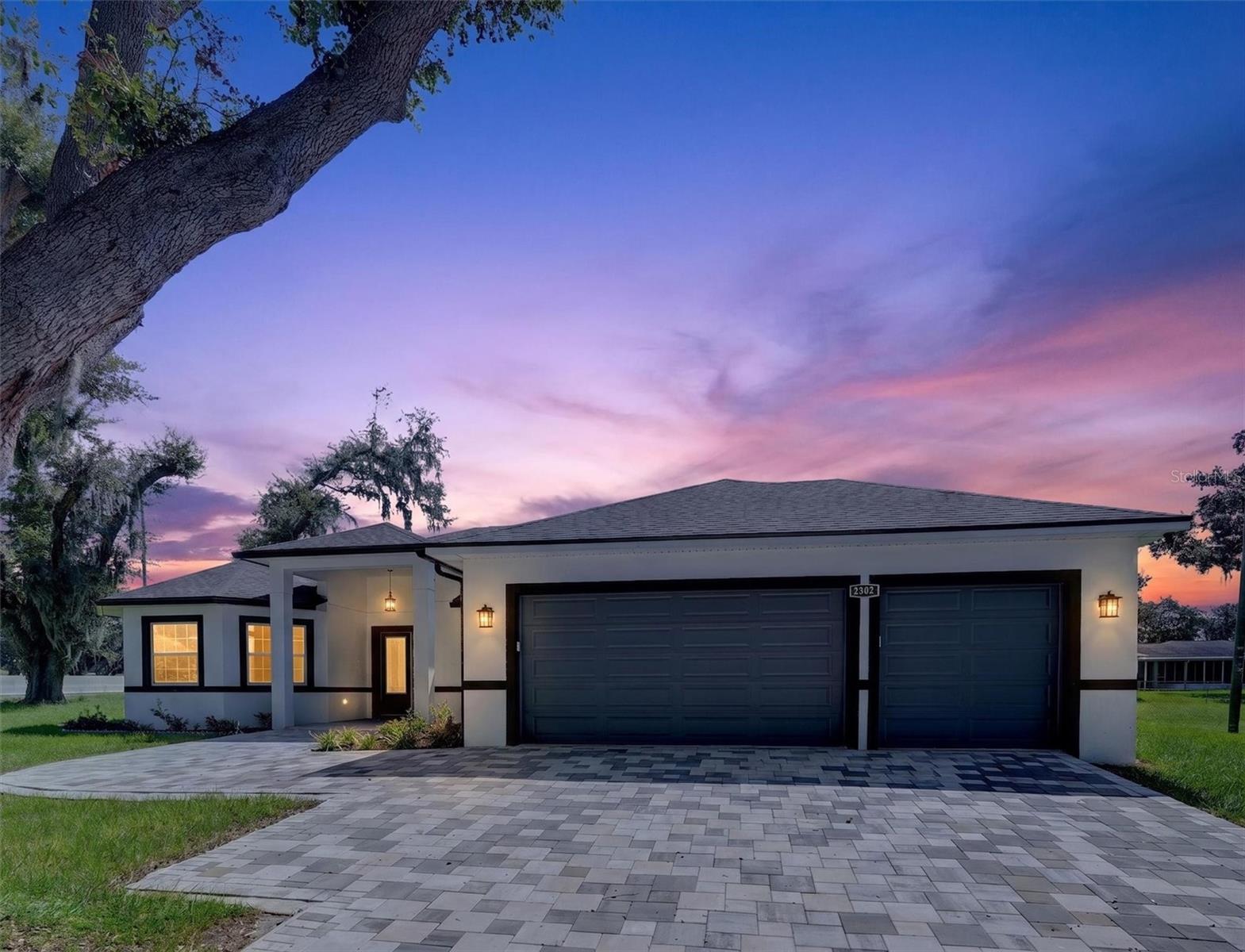 2302 Allen Dr