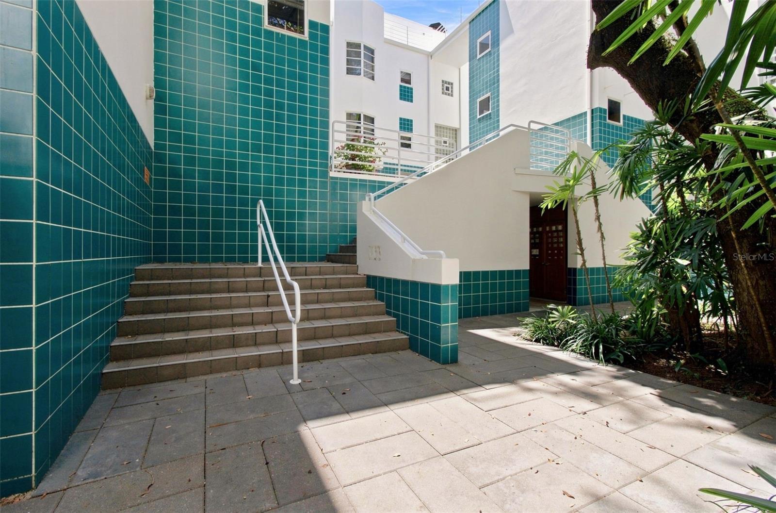 4950 Bayshore Blvd #8