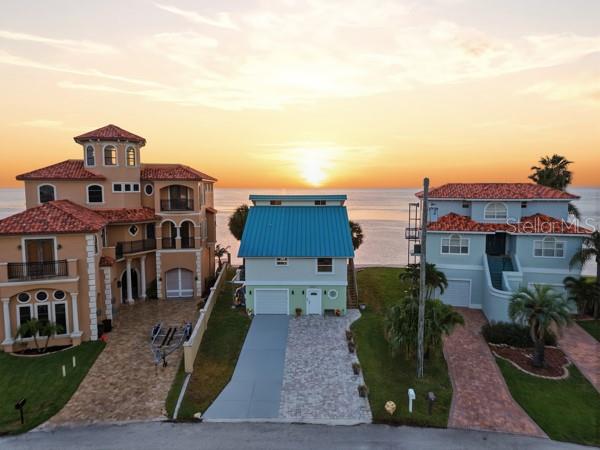 6421 Driftwood Dr