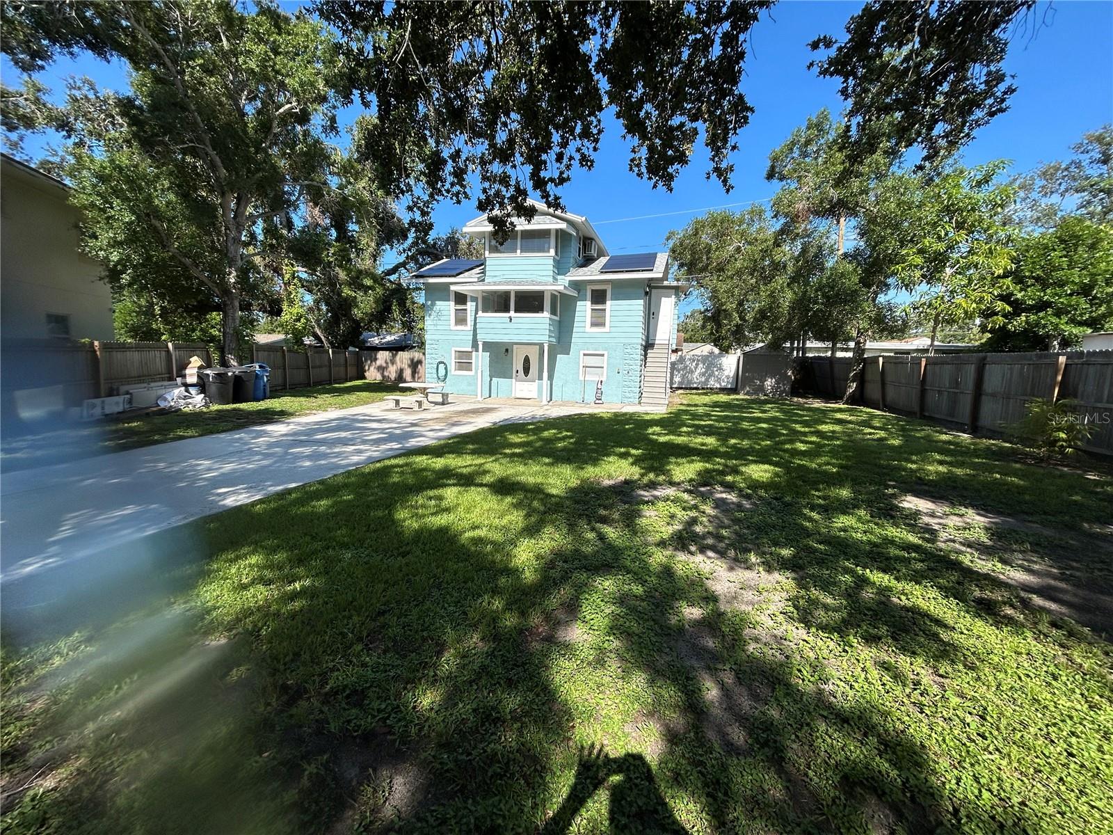 2321 Trelain Dr S