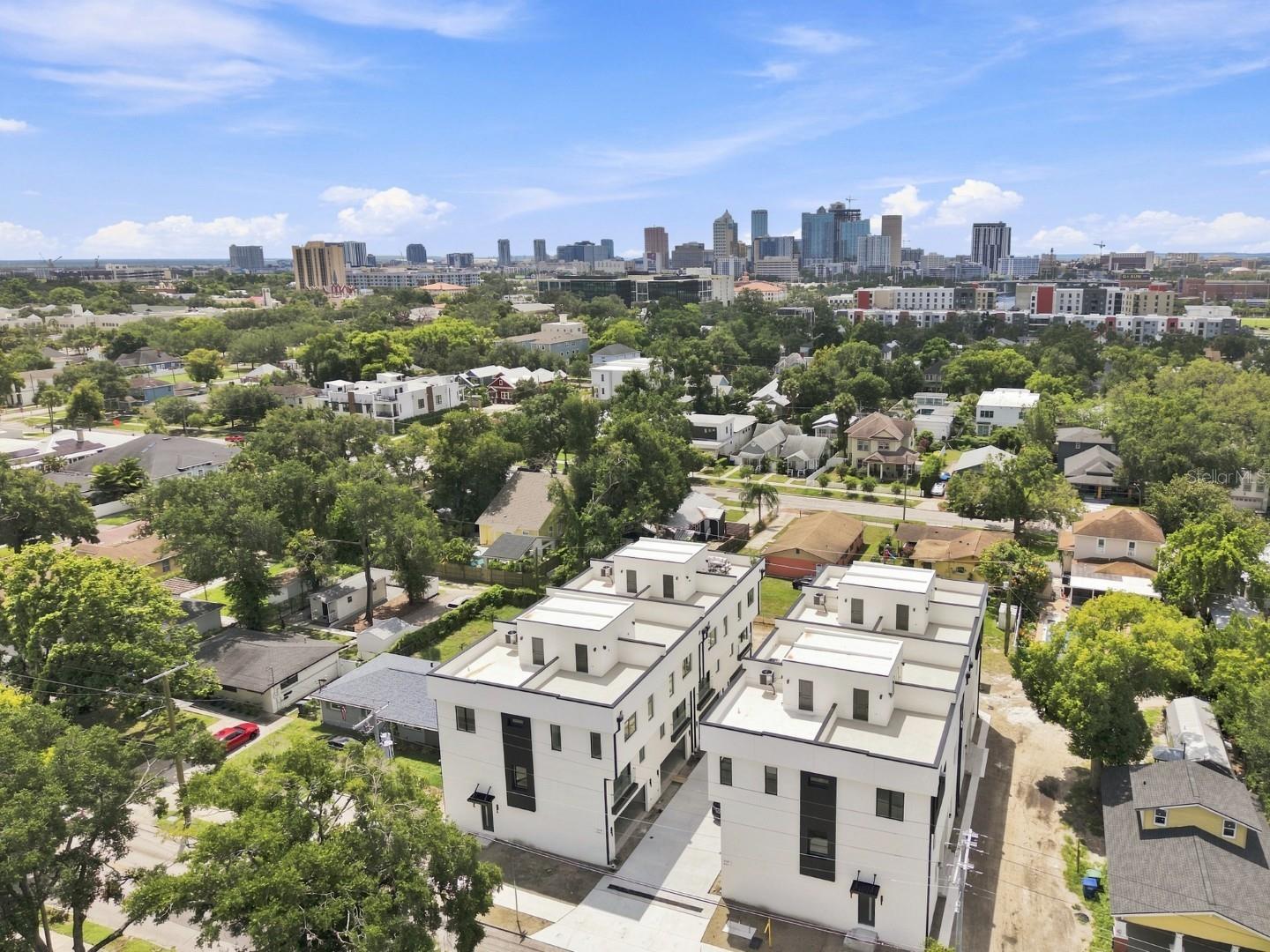 310 W Columbus Dr #8