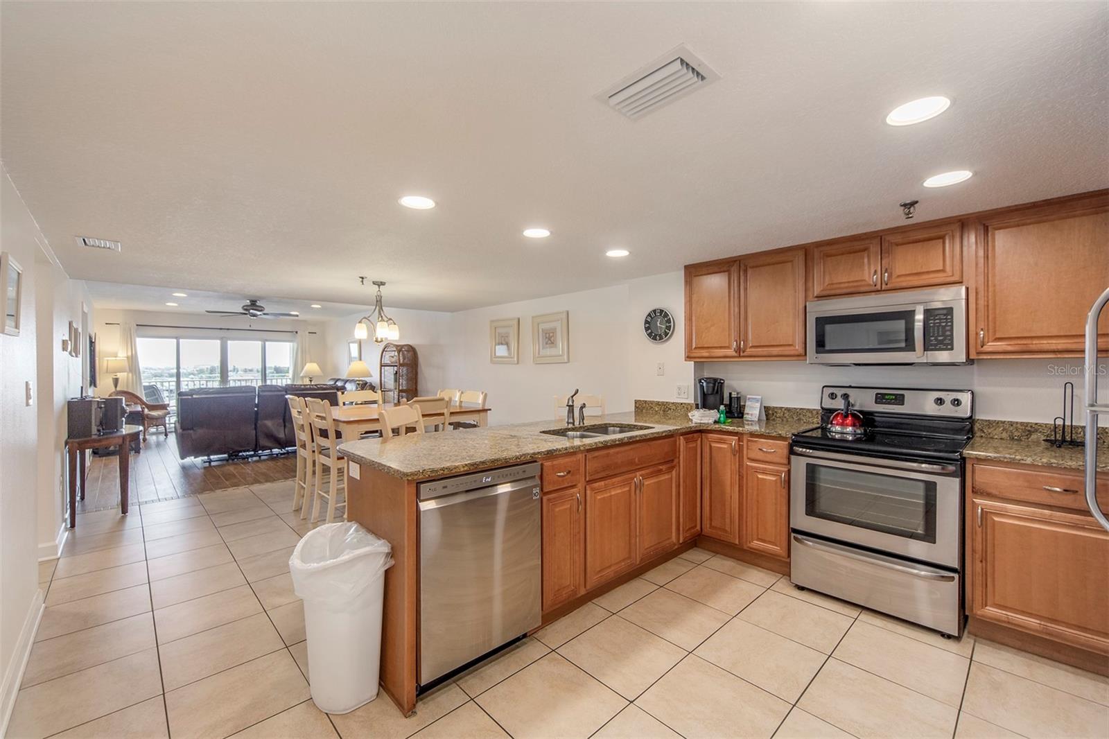 12901 Gulf Ln #503