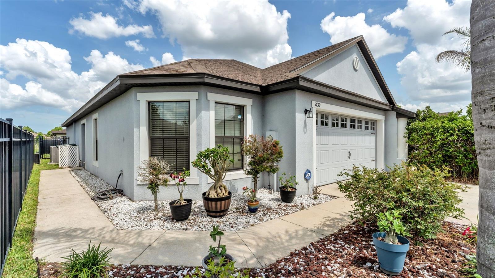 5739 Lacar Way