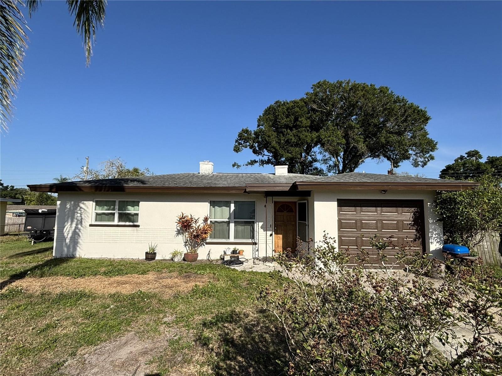 1347 Buckingham Dr