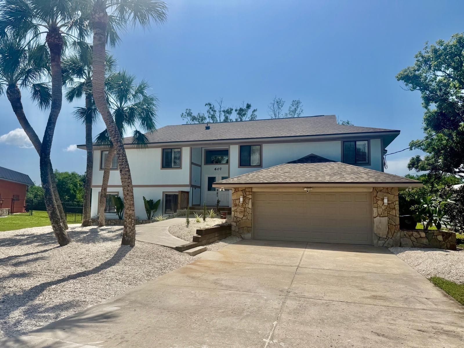 607 Ixora Ave photo 1