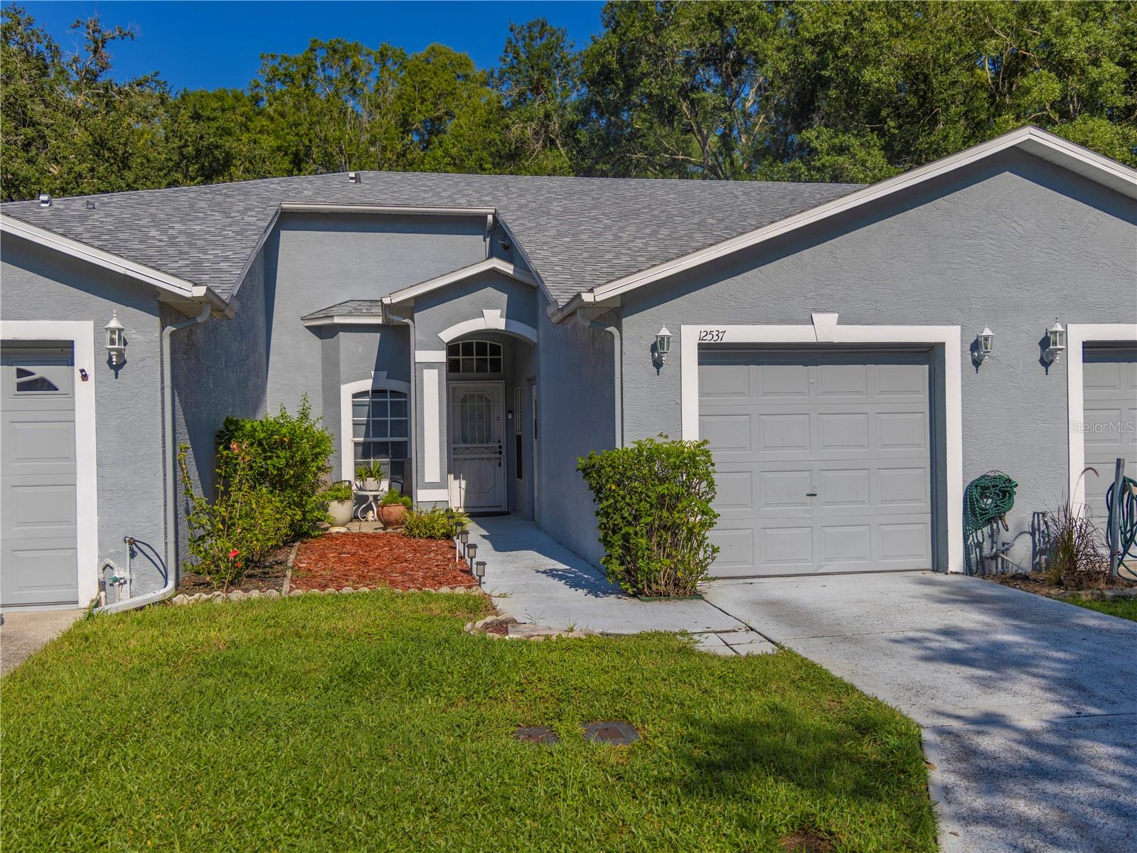 12537 Hollybrook Ln photo 1