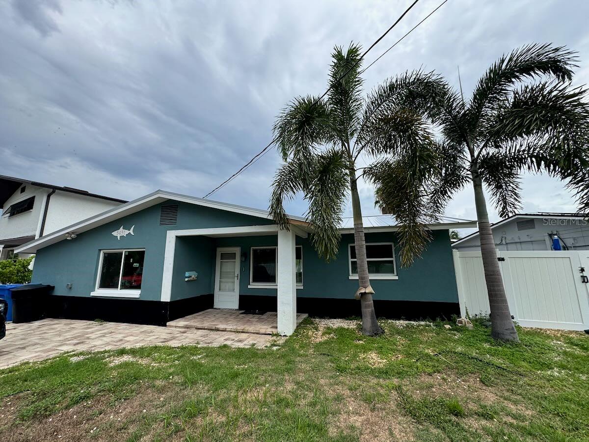 5451 Bayou Grande Blvd NE photo 1